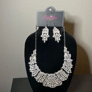 Paparazzi Zi Collection Necklace and Earring set. Brand new/never worn.